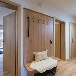 Isskogel Apartment *