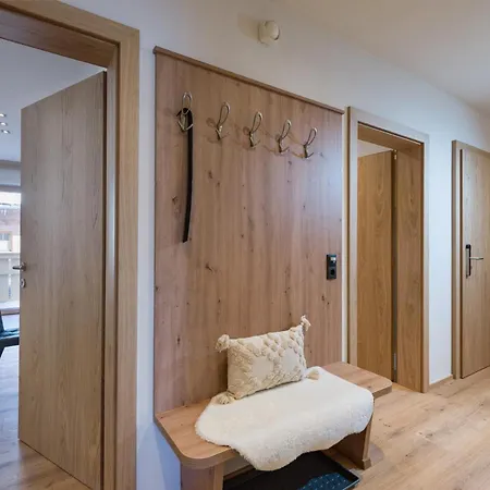 Isskogel Apartament *